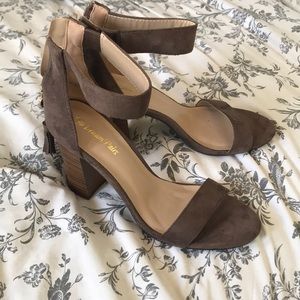 Brown/tan heels